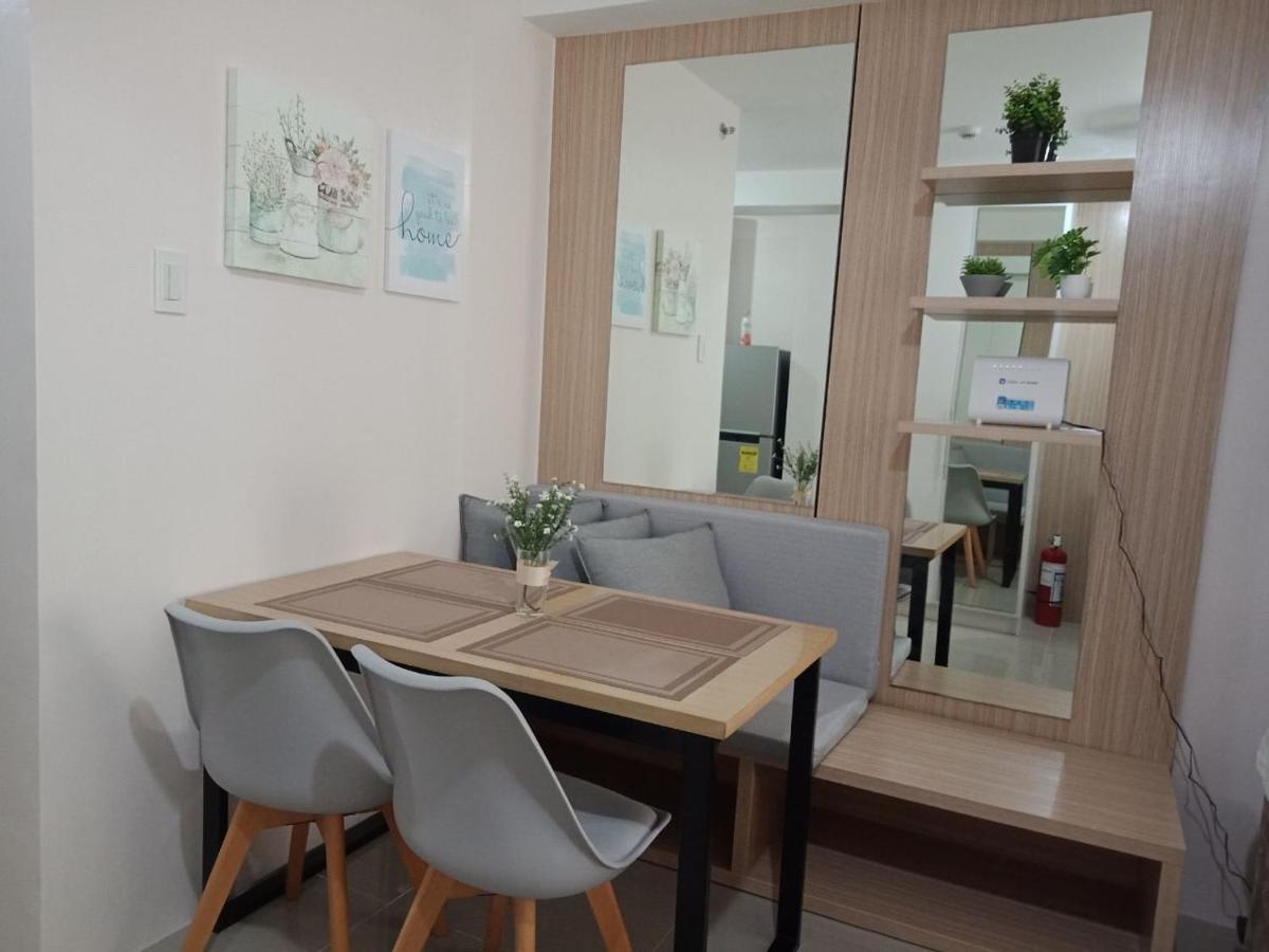 Cozy 1233 The Persimmon Studio Near Sm And Ayala セブ市 エクステリア 写真